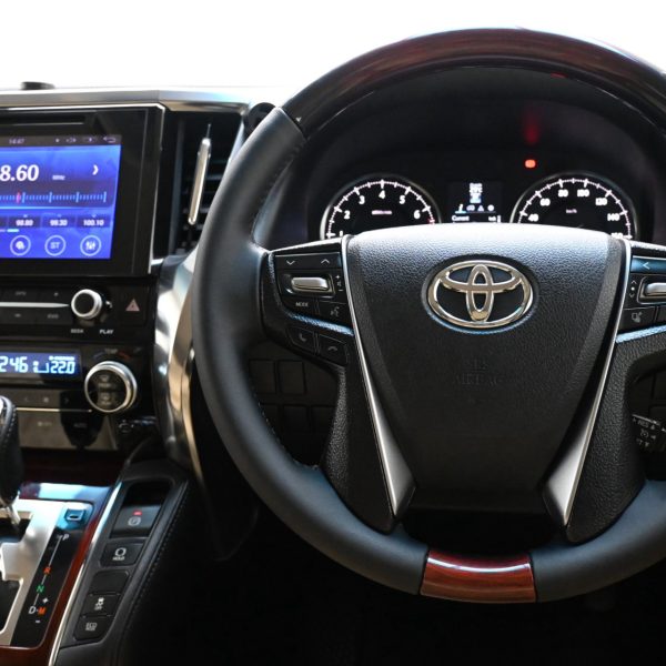 Toyota Vellfire H30 Wagon 5dr 7st CVT FWD 2.5i ZA Edition AT (2015) - Image 5