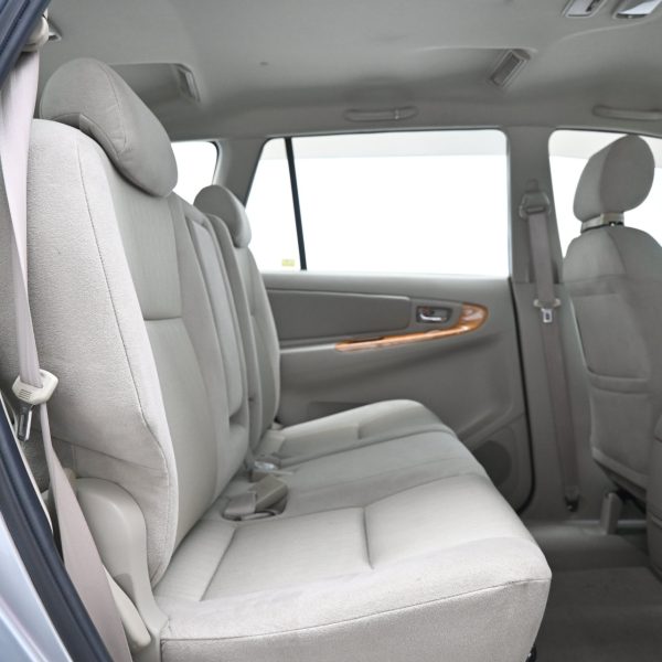 Toyota Innova N40 Wagon 5dr G 8st Auto-Gate Shift 4sp RWD 2.0i AT (2010) - Image 13