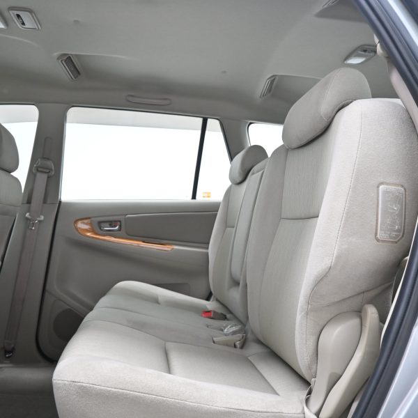 Toyota Innova N40 Wagon 5dr G 8st Auto-Gate Shift 4sp RWD 2.0i AT (2010) - Image 14