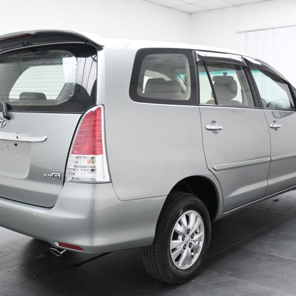 Toyota Innova N40 Wagon 5dr G 8st Auto-Gate Shift 4sp RWD 2.0i AT (2010) - Image 9