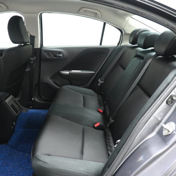 Honda City 1.5 V AT (2015) - Image 16
