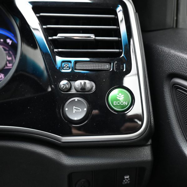 Honda City 1.5 V AT (2015) - Image 5