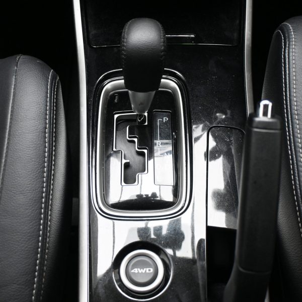 Mitsubishi Outlander GF Wagon 5dr 7st CVT 6sp 4WD 2.0i AT (2019) - Image 14