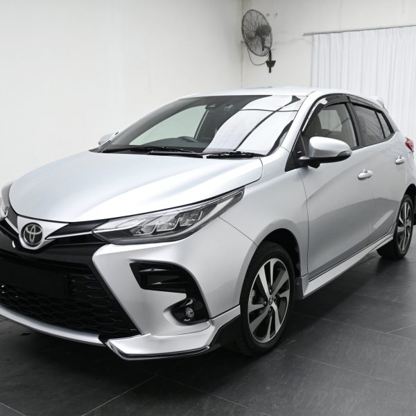 Toyota Yaris 1.5 E AT (2023) - Image 19
