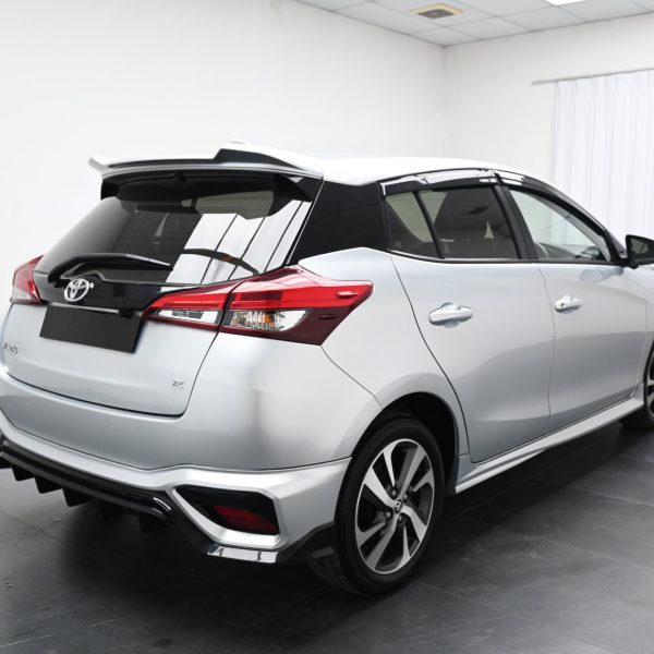Toyota Yaris 1.5 E AT (2023) - Image 9