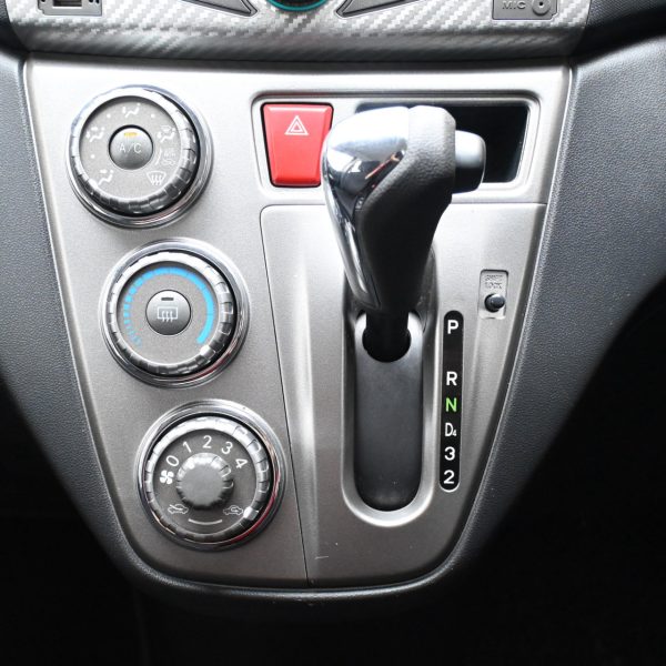 Perodua Myvi M600 Hatch 5dr SE Auto 4sp FWD 1.3i AT (2014) - Image 13
