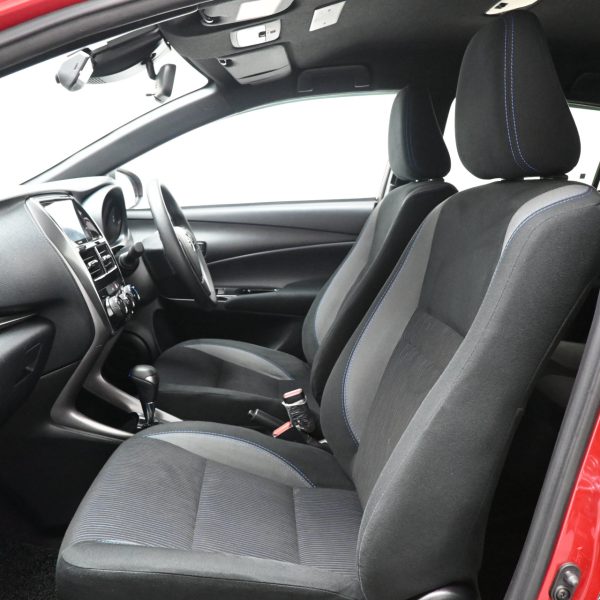 Toyota Yaris 1.5 E AT (2022) - Image 12