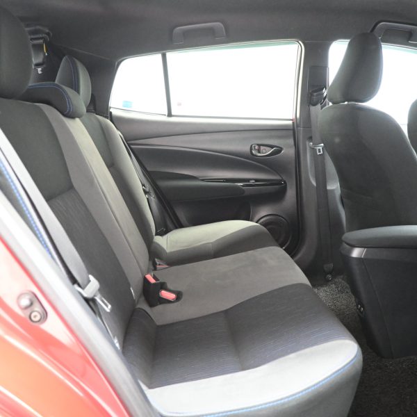 Toyota Yaris 1.5 E AT (2022) - Image 13
