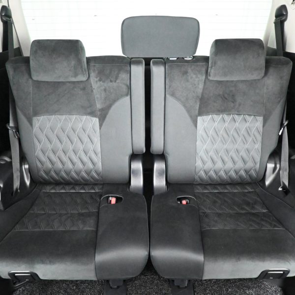 Toyota Vellfire 2.5 Auto AT (2019) - Image 12