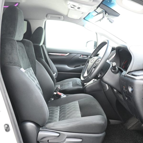 Toyota Vellfire 2.5 Auto AT (2019) - Image 8