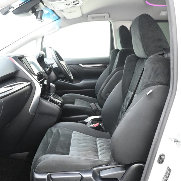 Toyota Vellfire 2.5 Auto AT (2019) - Image 9