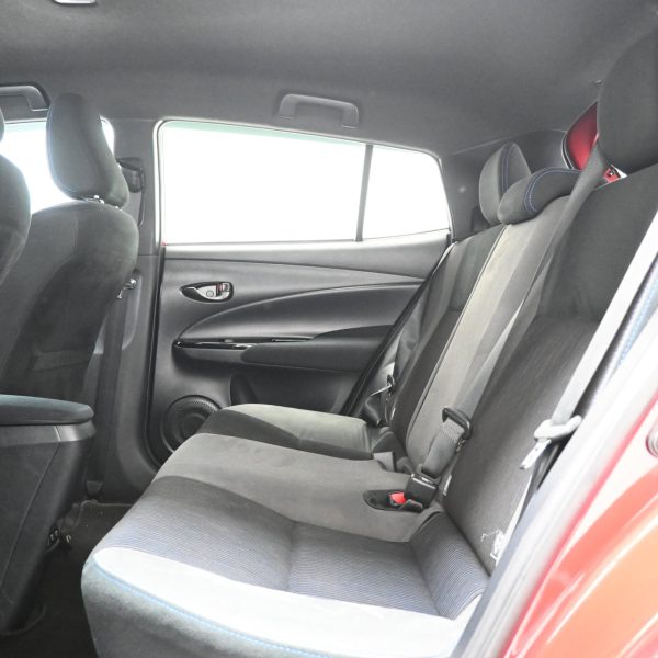 Toyota Yaris 1.5 E AT (2021) - Image 13