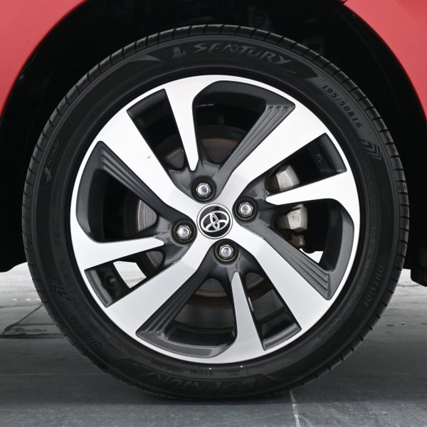 Toyota Yaris 1.5 E AT (2021) - Image 5