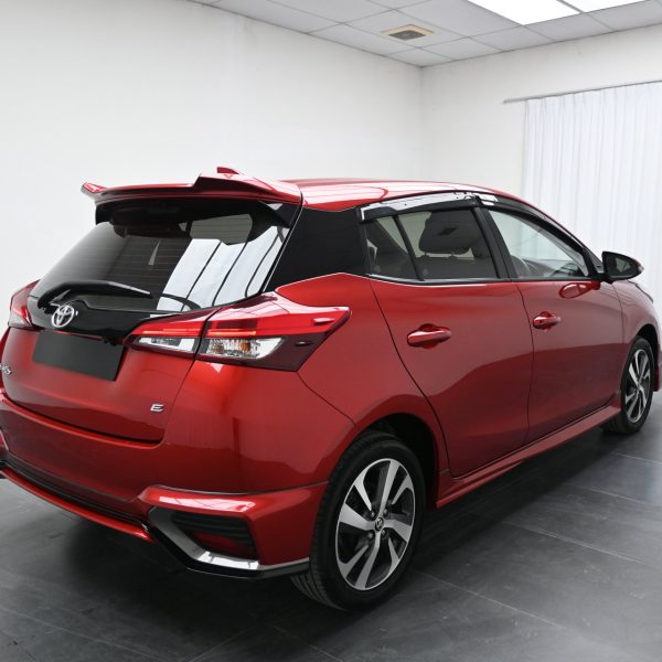 Toyota Yaris 1.5 E AT (2021) - Image 8