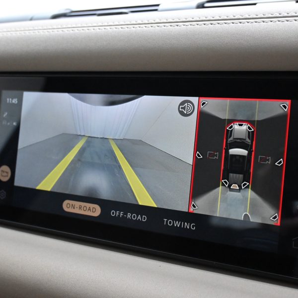 Land Rover Defender SE MHEV (A) AT (2020) - Image 6