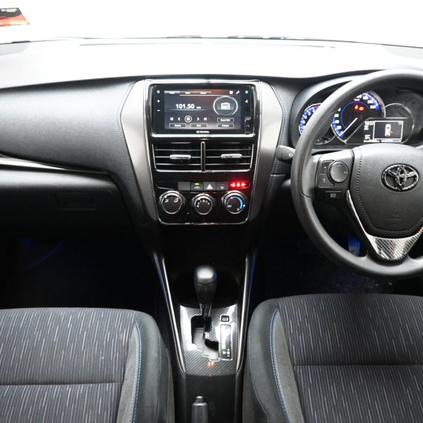 Toyota Yaris 1.5 E AT (2021) - Image 9