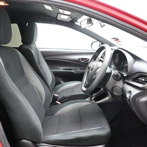 Toyota Yaris 1.5 E AT (2021) - Image 10