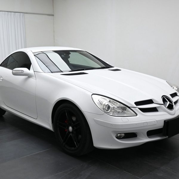 Mercedes-Benz SLK200K R171 Convert. 2dr Auto 5sp RWD 1.8iS [IMP] AT (2008) - Image 3