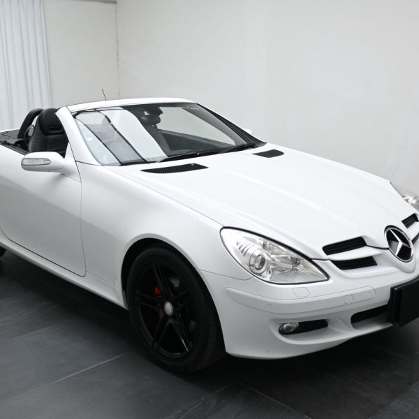 Mercedes-Benz SLK200K R171 Convert. 2dr Auto 5sp RWD 1.8iS [IMP] AT (2008) - Image 5