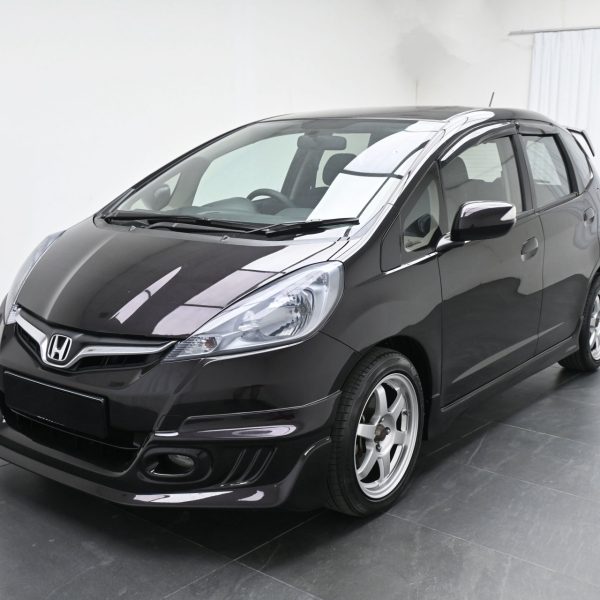 Honda Jazz GE Hatch 5dr S i-VTEC Auto 5sp FWD 1.5i AT (2013) - Image 17