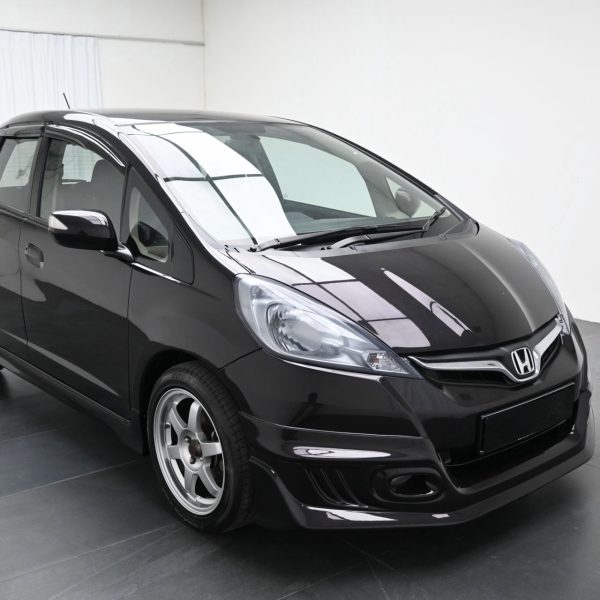 Honda Jazz GE Hatch 5dr S i-VTEC Auto 5sp FWD 1.5i AT (2013) - Image 3