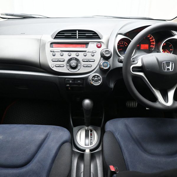 Honda Jazz GE Hatch 5dr S i-VTEC Auto 5sp FWD 1.5i AT (2013) - Image 8
