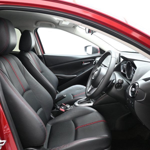 Mazda 2 2 Hatchback 1.5 GVC AT (2016) - Image 12