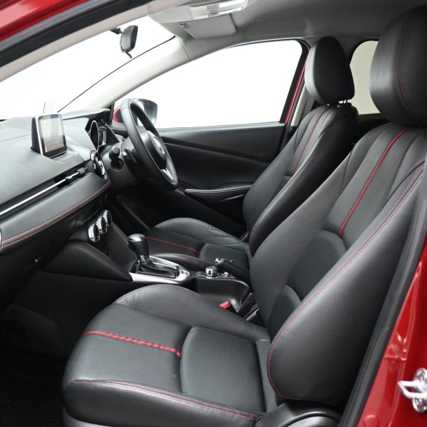 Mazda 2 2 Hatchback 1.5 GVC AT (2016) - Image 13