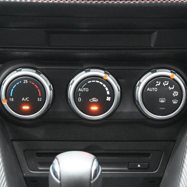 Mazda 2 2 Hatchback 1.5 GVC AT (2016) - Image 17