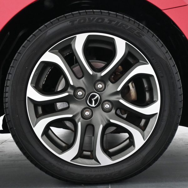 Mazda 2 2 Hatchback 1.5 GVC AT (2016) - Image 7