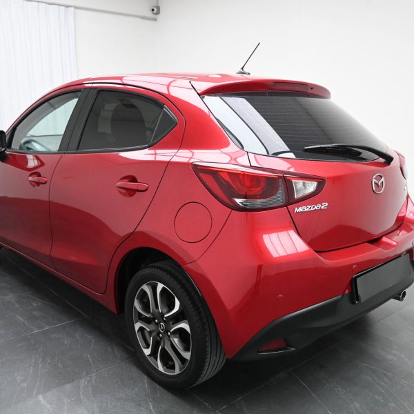 Mazda 2 2 Hatchback 1.5 GVC AT (2016) - Image 8