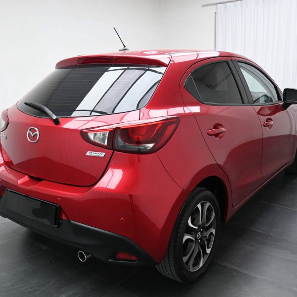 Mazda 2 2 Hatchback 1.5 GVC AT (2016) - Image 10