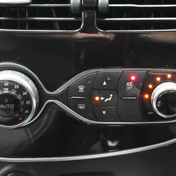 Renault Clio GT Line AT (2016) - Image 15