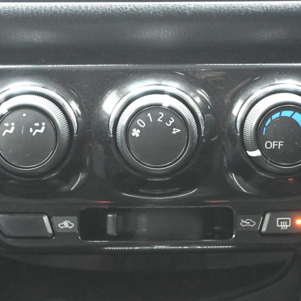 Toyota Vios XP150 Sedan 4dr E Auto-Gate Shift 4sp FWD 1.5i AT (2017) - Image 16