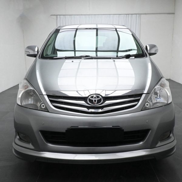 Toyota Innova N40 Wagon 5dr G 8st Auto-Gate Shift 4sp RWD 2.0i AT (2010) - Image 2