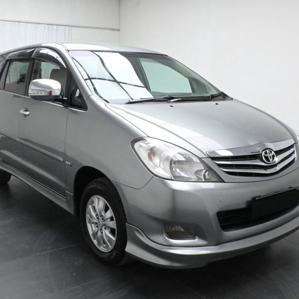 Toyota Innova N40 Wagon 5dr G 8st Auto-Gate Shift 4sp RWD 2.0i AT (2010) - Image 3