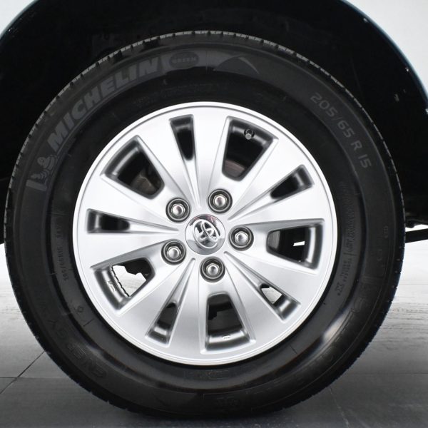 Toyota Innova N40 Wagon 5dr G 8st Auto-Gate Shift 4sp RWD 2.0i AT (2010) - Image 6