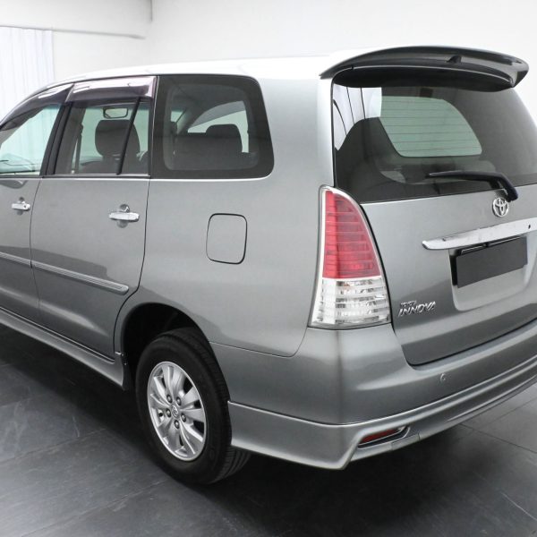 Toyota Innova N40 Wagon 5dr G 8st Auto-Gate Shift 4sp RWD 2.0i AT (2010) - Image 7