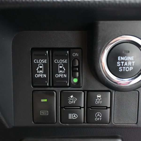 Toyota Roomy 1.0 Custom G-T AT (2020) - Image 18
