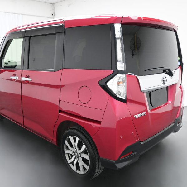 Toyota Roomy 1.0 Custom G-T AT (2020) - Image 4