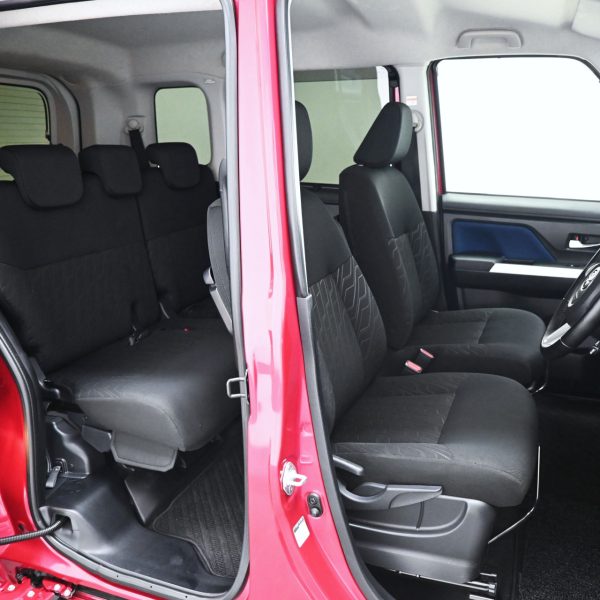 Toyota Roomy 1.0 Custom G-T AT (2020) - Image 10