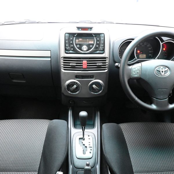 Toyota Rush J20 Wagon 5dr S 7st Auto-Gate Shift 4sp RWD 1.5i AT (2011) - Image 10