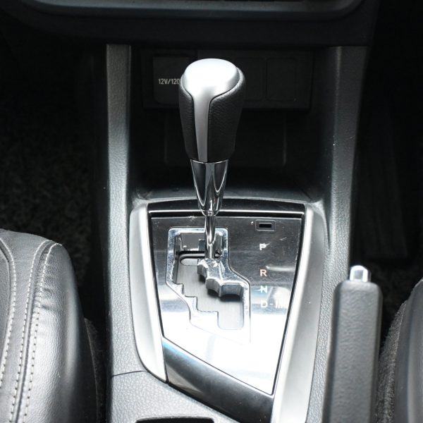 Toyota Corolla Altis E170 Sedan 4dr V CVT 7sp FWD 2.0i AT (2014) - Image 15
