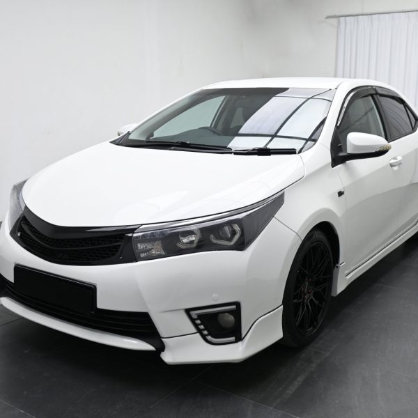 Toyota Corolla Altis E170 Sedan 4dr V CVT 7sp FWD 2.0i AT (2014) - Image 18