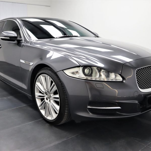 Jaguar XJ PORTFOLIO 5.0 V8 LWB (A) AT (2010) - Image 2