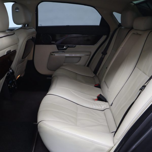 Jaguar XJ PORTFOLIO 5.0 V8 LWB (A) AT (2010) - Image 12