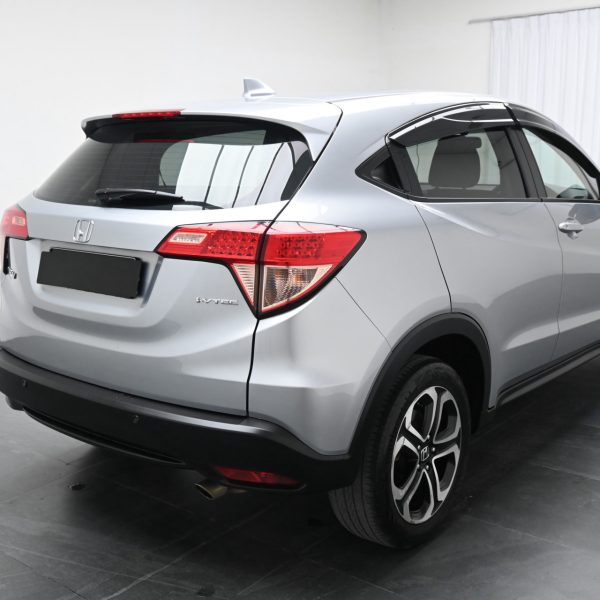 Honda HR-V Hatchback 5dr 1.8 CVT S AT (2016) - Image 8