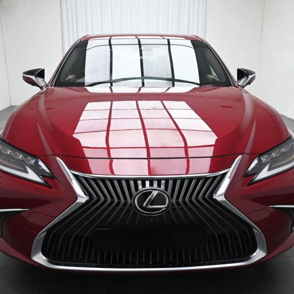 Lexus ES 250 2.5 Luxury AT (2019) - Image 2