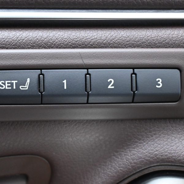 Lexus ES 250 2.5 Luxury AT (2019) - Image 20