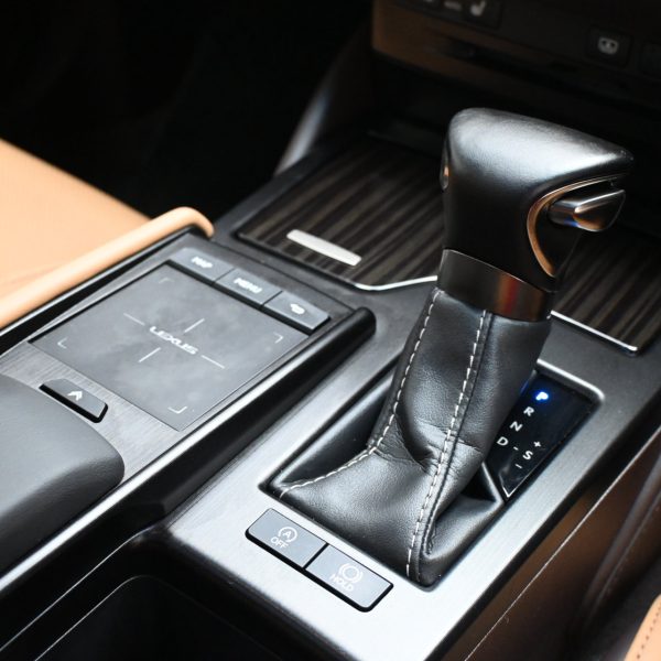 Lexus ES 250 2.5 Luxury AT (2019) - Image 4